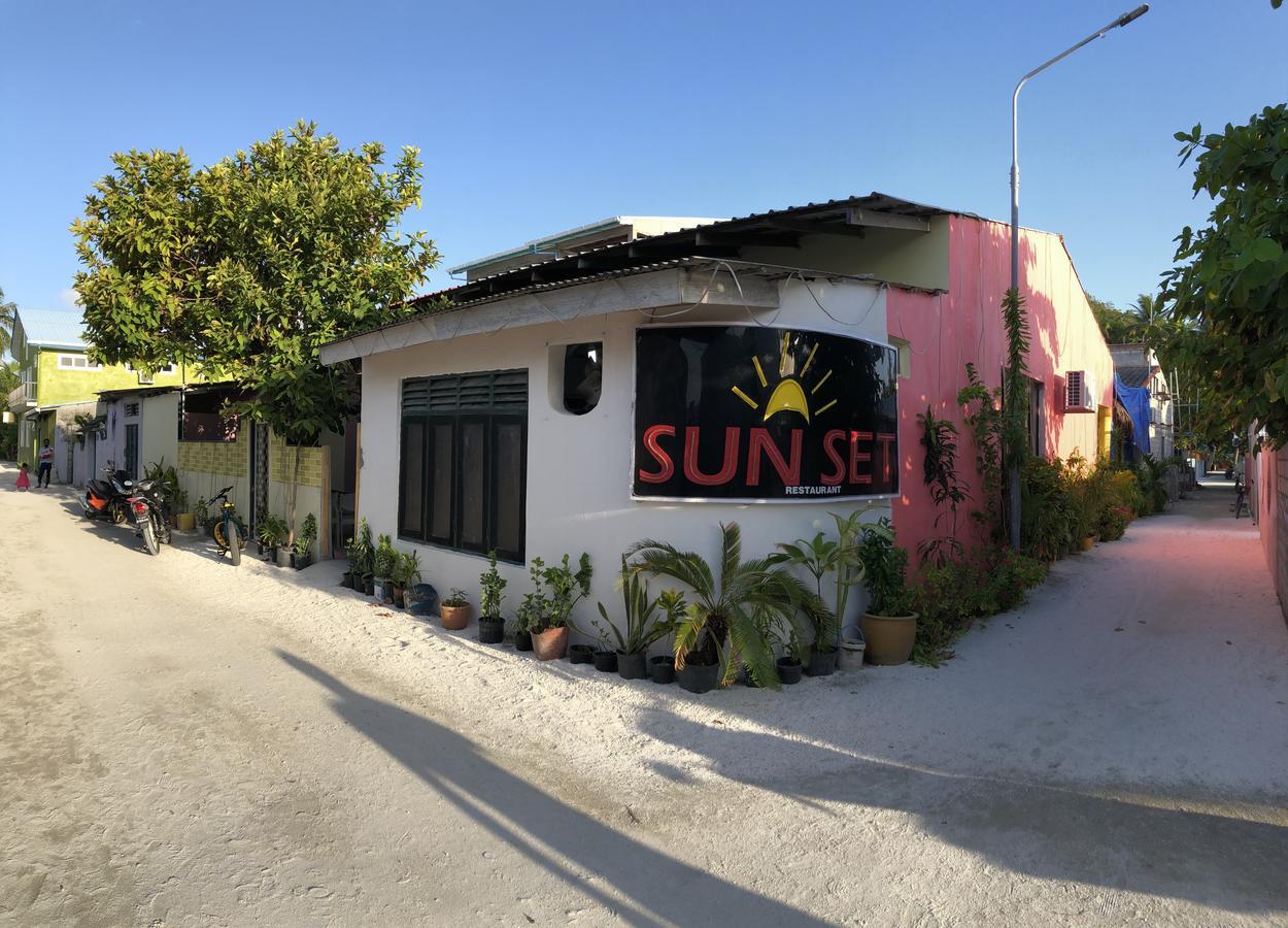 Sunset Holidays Đảo Đảo Huraa Ngoại thất bức ảnh
